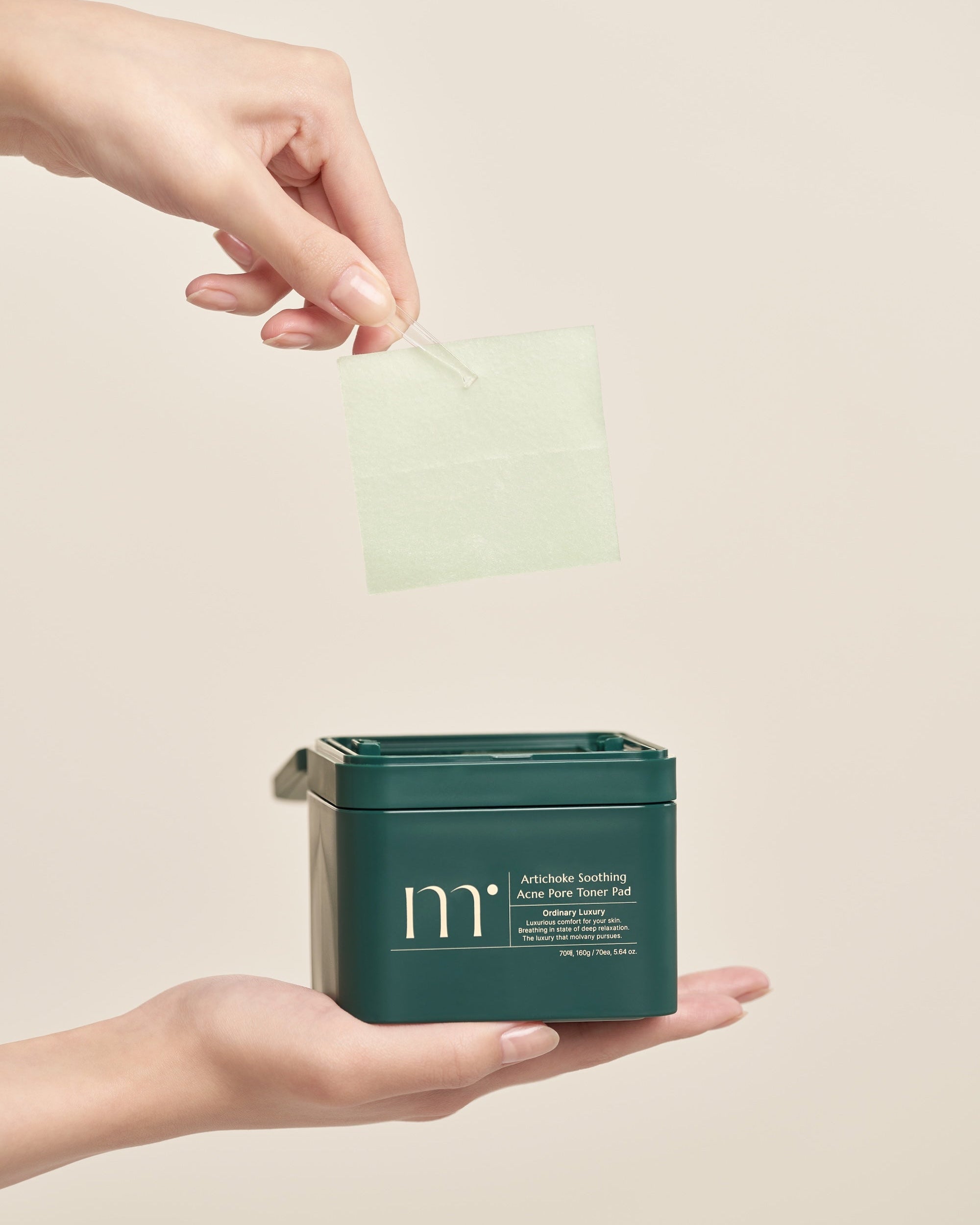Artichoke toner pad for sensitive skin